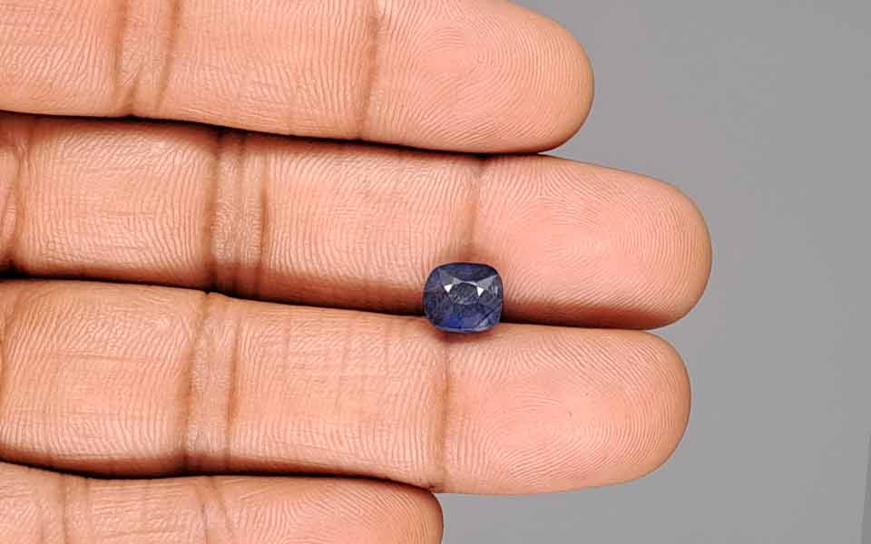 Blue Sapphire - 2.71 Carats