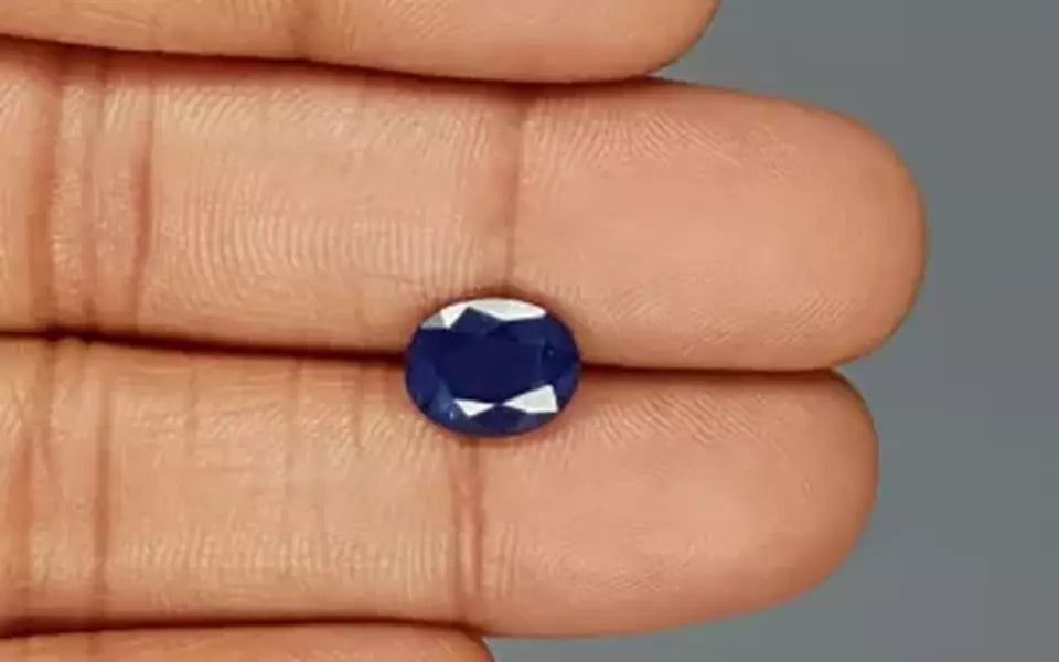 Blue Sapphire - 2.90 Carats