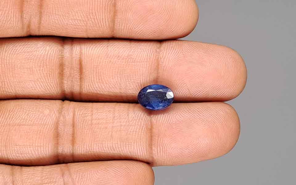 Blue Sapphire - 3.49 Carats
