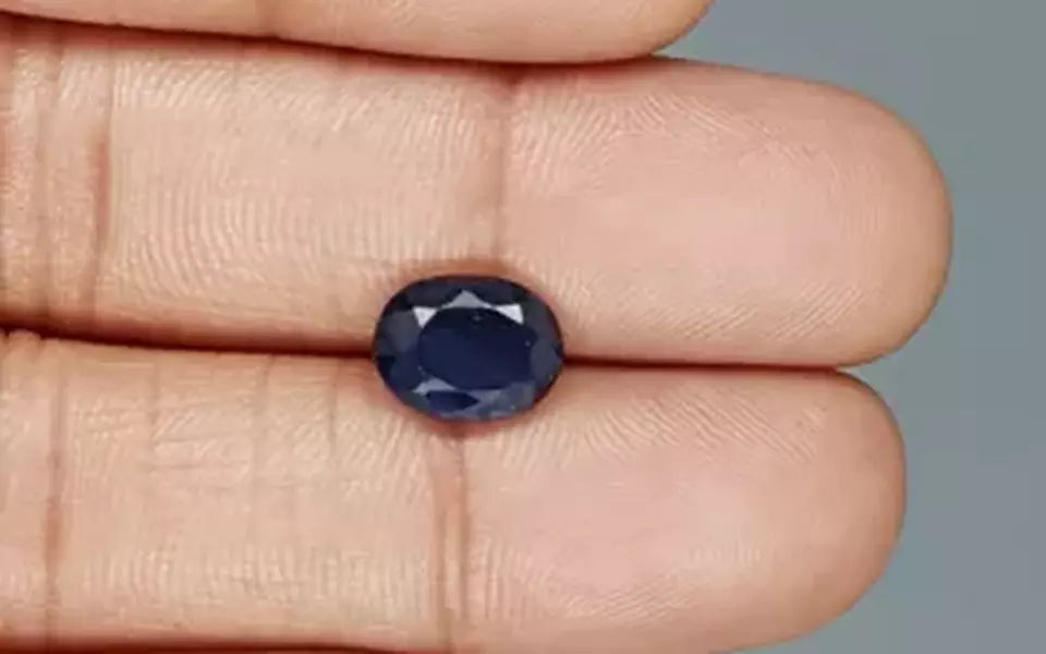 Blue Sapphire - 3.58 Carats