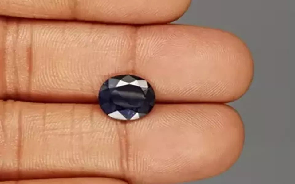Blue Sapphire - 3.63 Carats