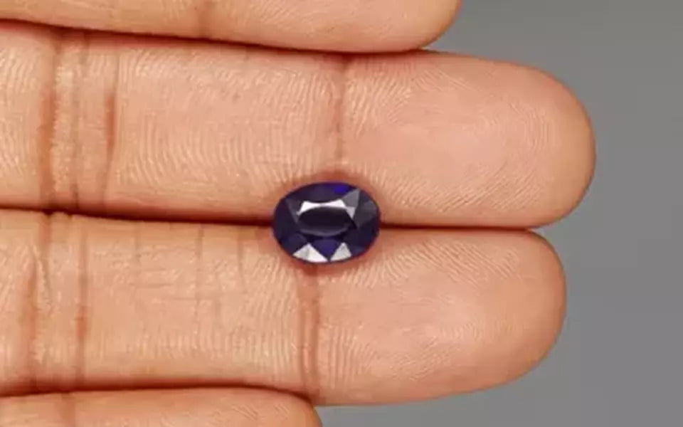Blue Sapphire - 3.74 Carats