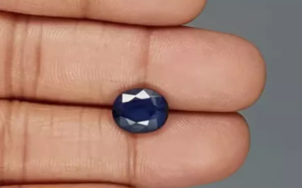 Blue Sapphire - 4.46 Carats