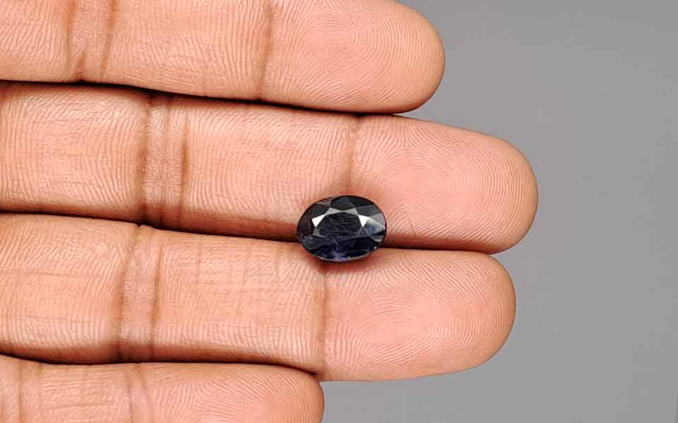 Blue Sapphire - 5.24 Carats