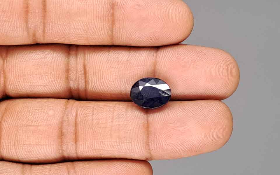 Blue Sapphire - 5.90 Carats