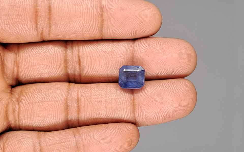 Blue Sapphire - 6.65 Carats