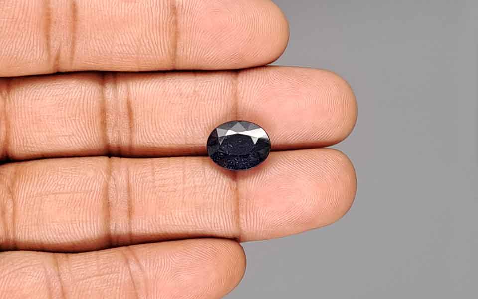 Blue Sapphire - 7.14 Carats