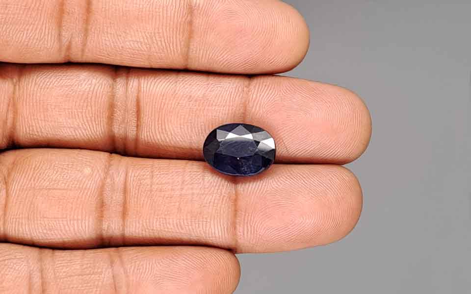 Blue Sapphire - 7.57 Carats