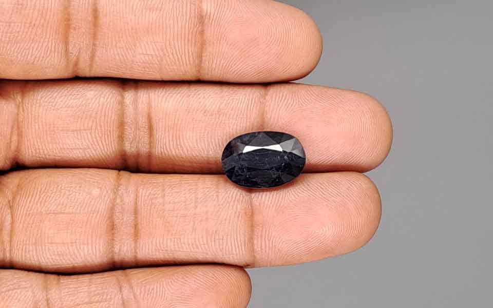 Blue Sapphire - 7.82 Carats