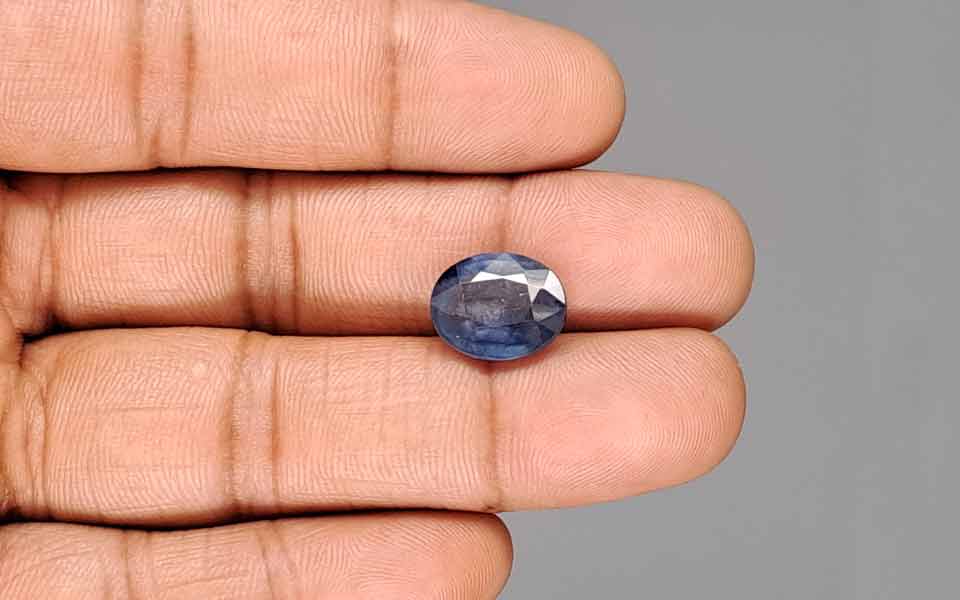 Blue Sapphire - 7.84 Carats