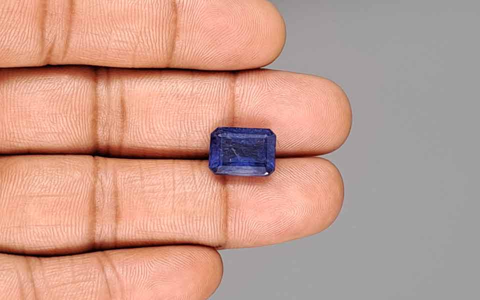 Blue Sapphire - 8.40 Carats
