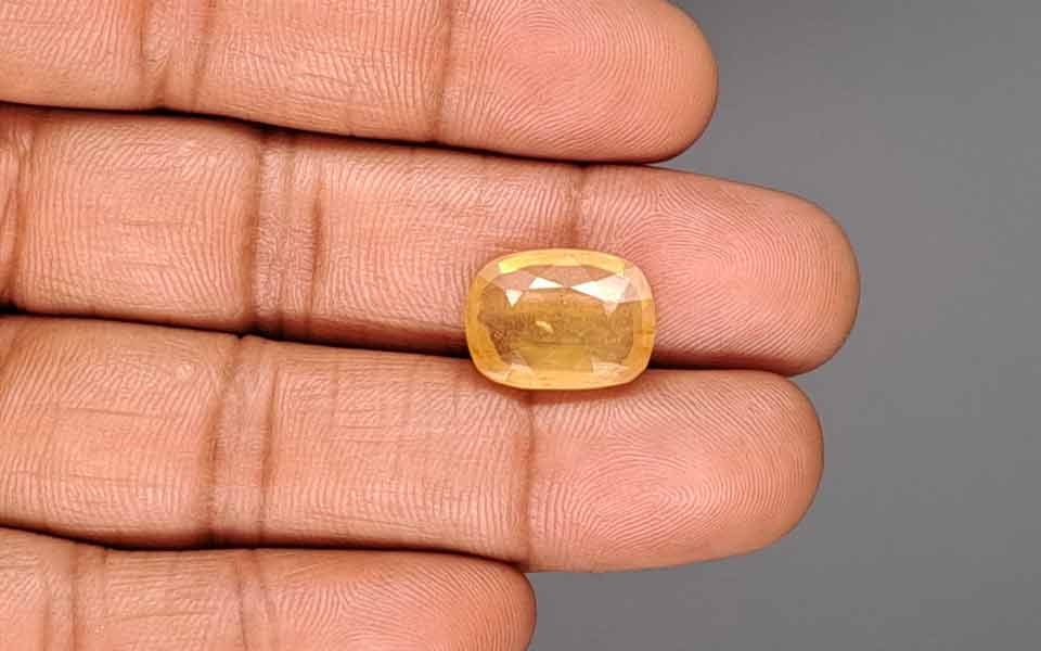 Yellow Sapphire - 10.98 Carats