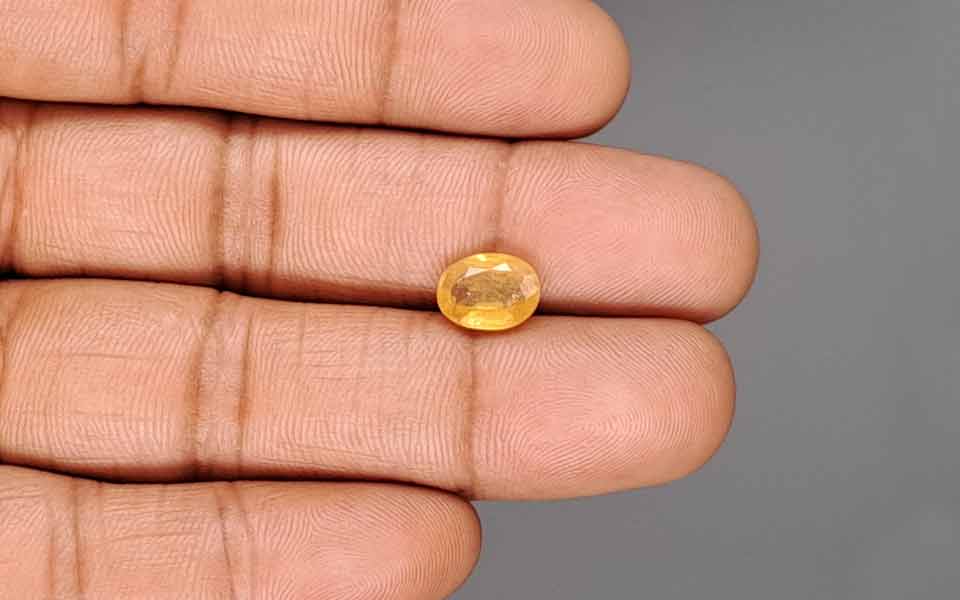 Yellow Sapphire - 2.78 Carats