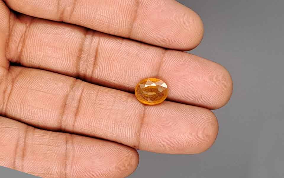 Yellow Sapphire - 3.23 Carats