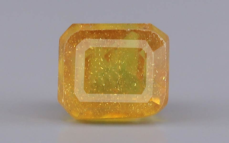 Yellow Sapphire - 3.44 Carats