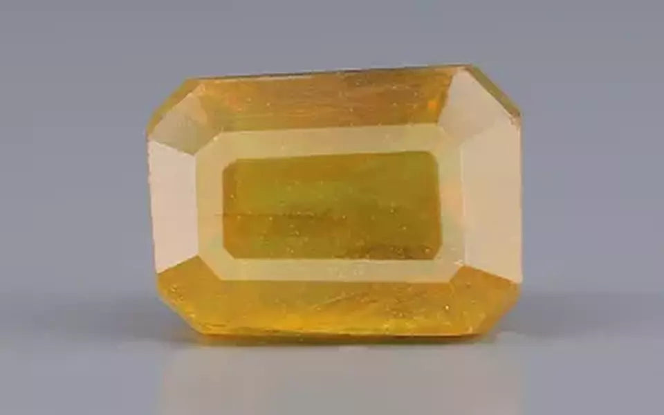Yellow Sapphire - 3.79 Carats