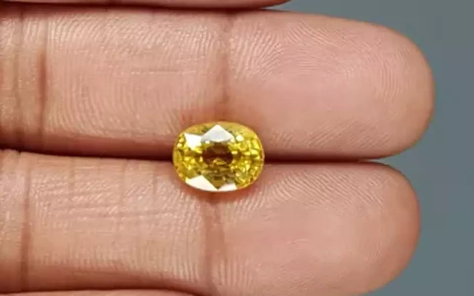 Yellow Sapphire - 4.48 Carats