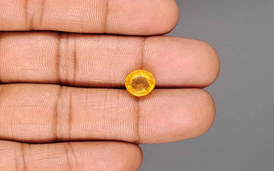 Yellow Sapphire - 4.48 Carats