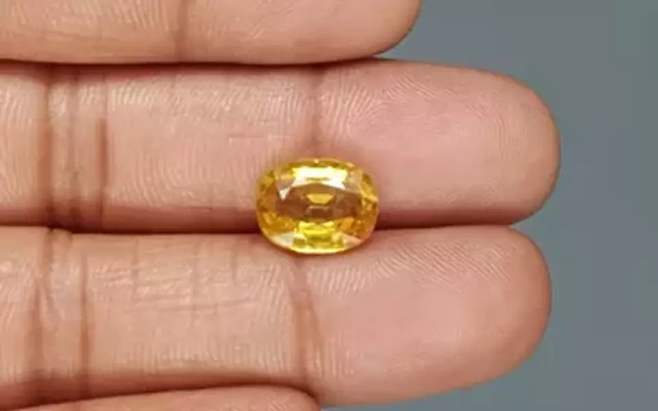 Yellow Sapphire - 5.01 Carats