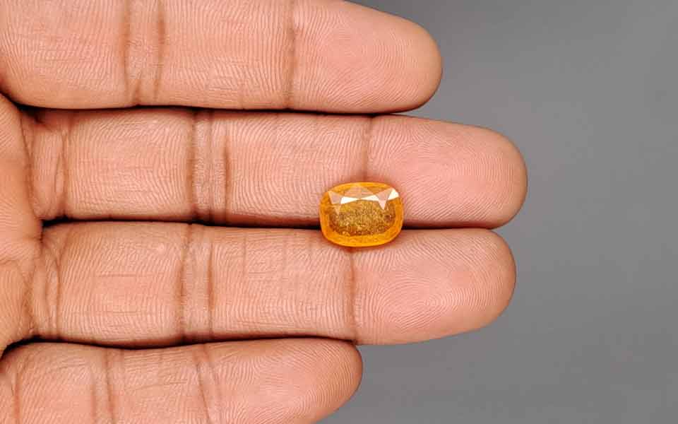 Yellow Sapphire - 5.36 Carats