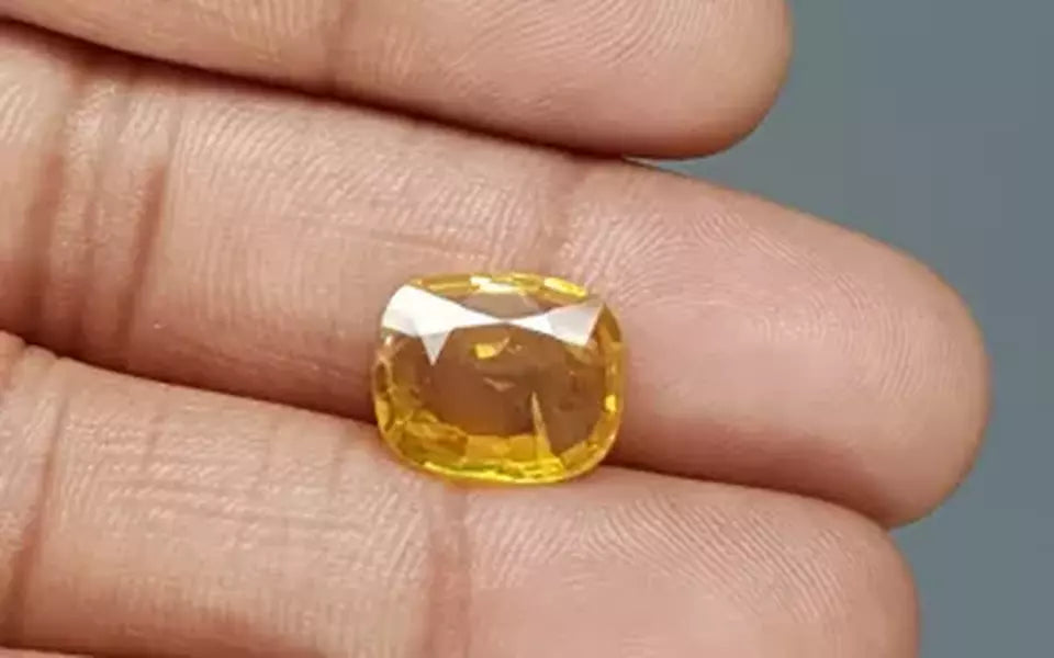 Yellow Sapphire - 5.56 Carats