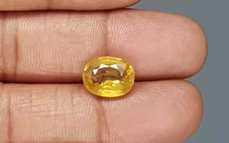 Yellow Sapphire - 5.79 Carats