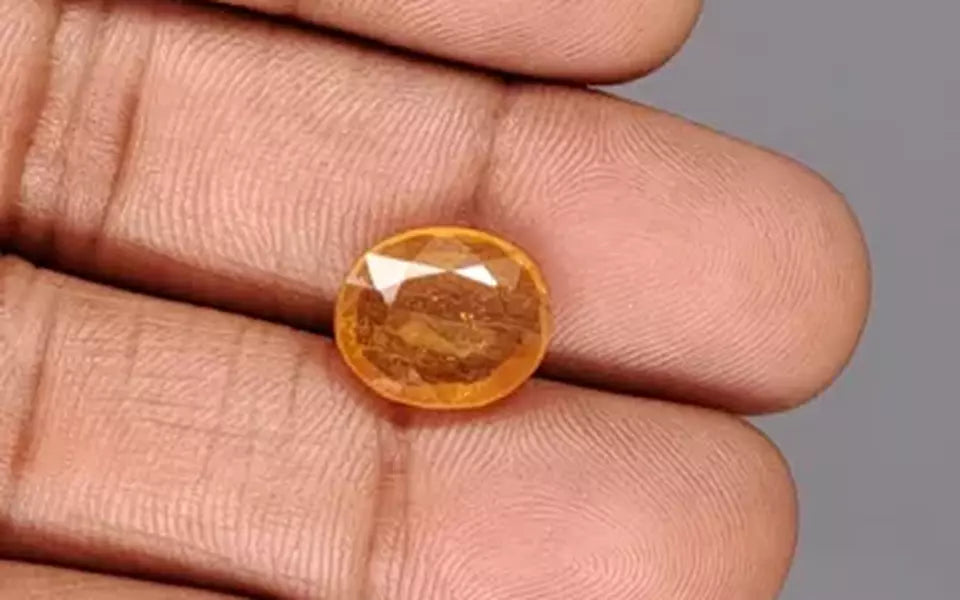 Yellow Sapphire - 6.37 Carats