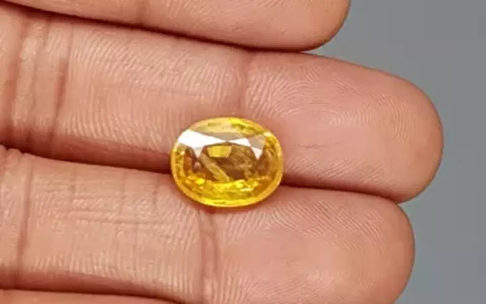 Yellow Sapphire - 6.60 Carats