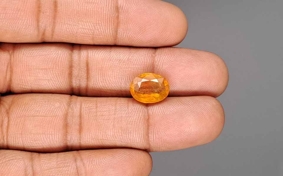 Yellow Sapphire - 6.60 Carats