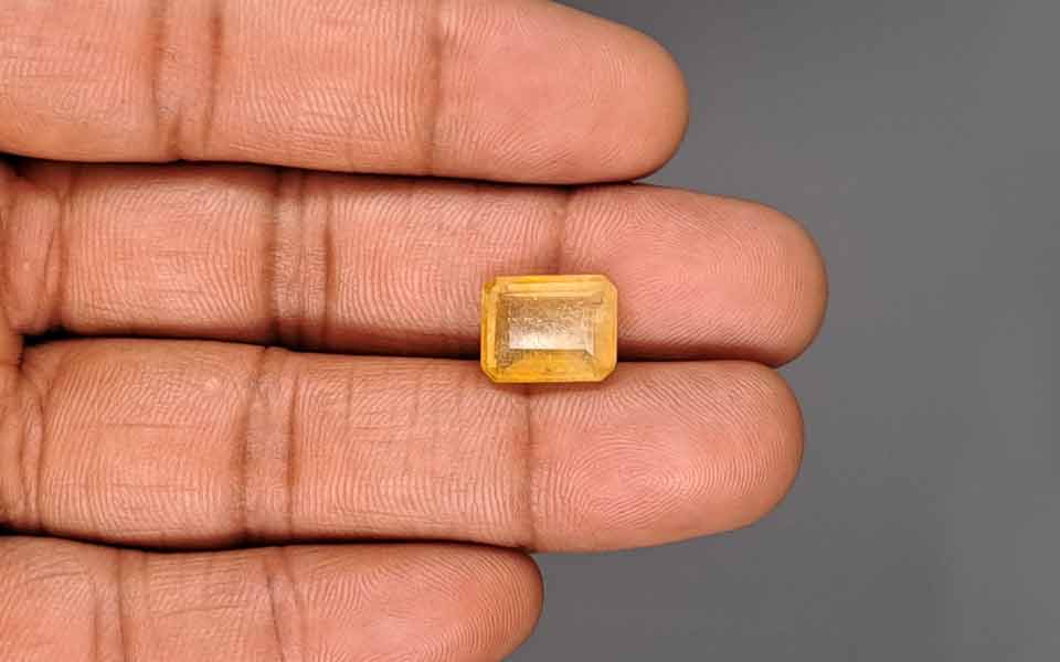 Yellow Sapphire - 6.75 Carats