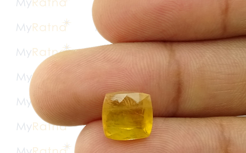 Yellow Sapphire - 6.97 Carats