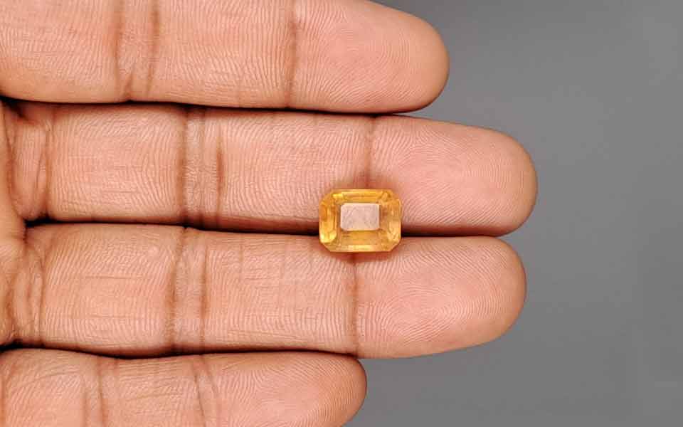 Yellow Sapphire - 7.05 Carats