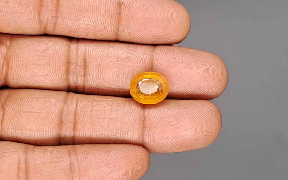 Yellow Sapphire - 7.63 Carats