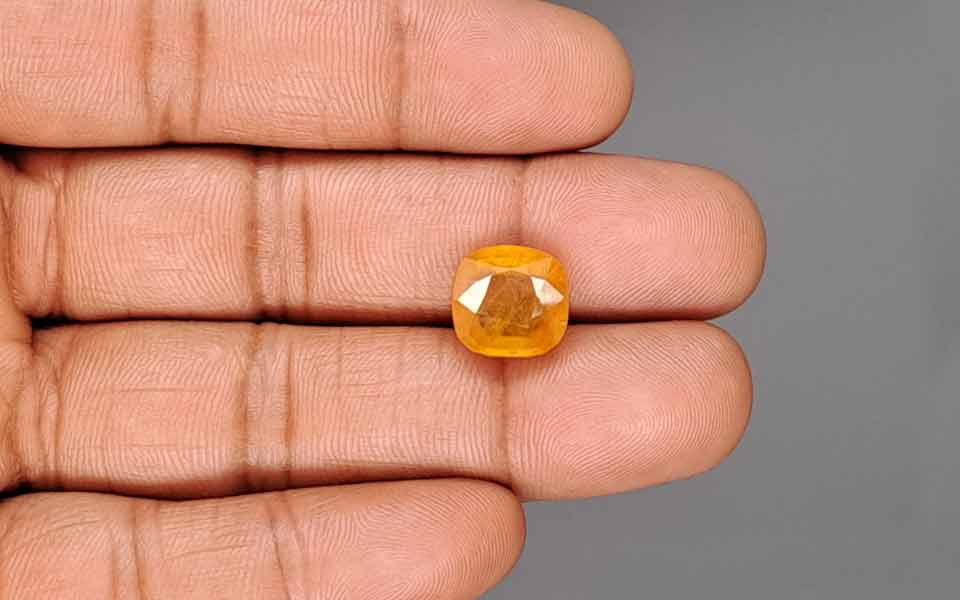 Yellow Sapphire - 7.72 Carats