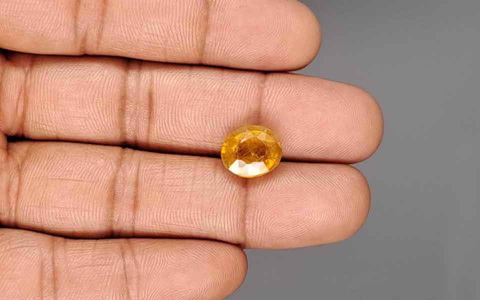 Yellow Sapphire - 7.80 Carats