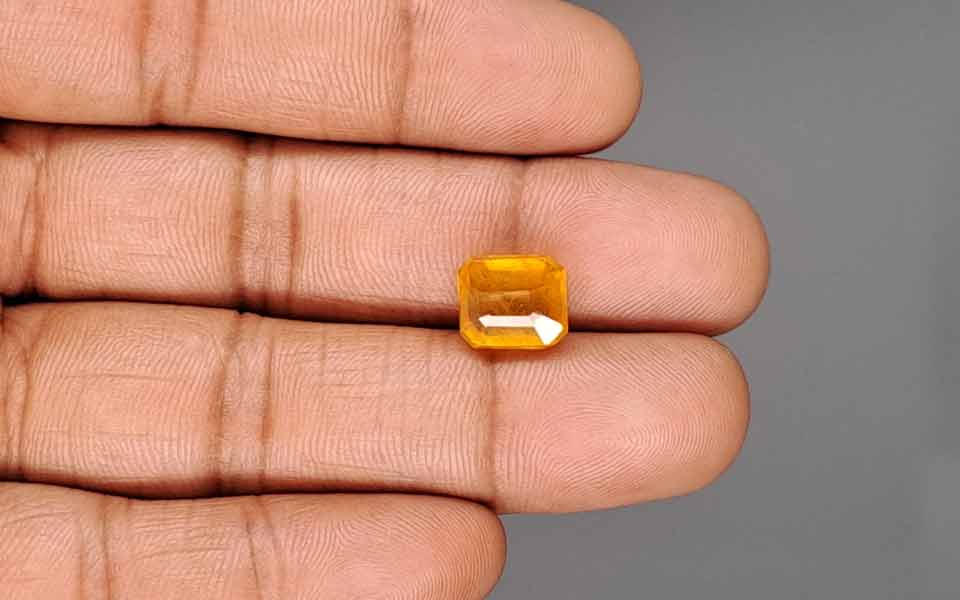 Yellow Sapphire - 8.27 Carats
