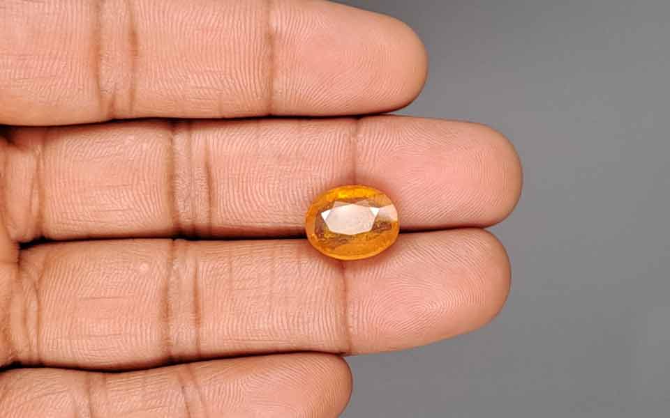 Yellow Sapphire - 8.77 Carats