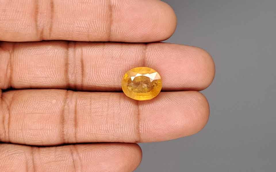 Yellow Sapphire - 9.60 Carats