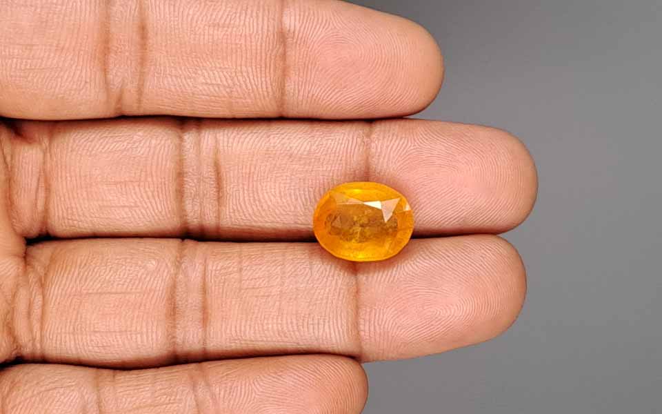Yellow Sapphire - 9.95 Carats
