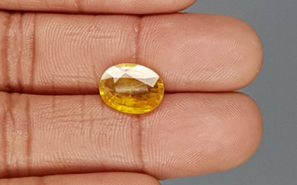 Yellow Sapphire - 4.13 Carats