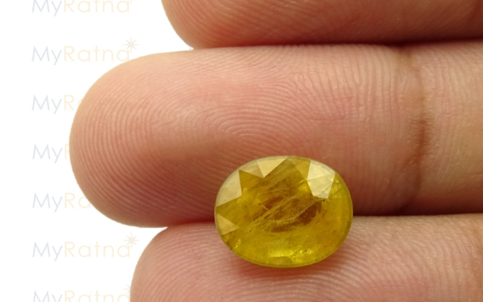 Yellow Sapphire - 4.64 Carats