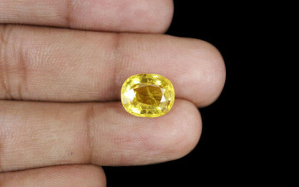 Yellow Sapphire - 5.86 Carats