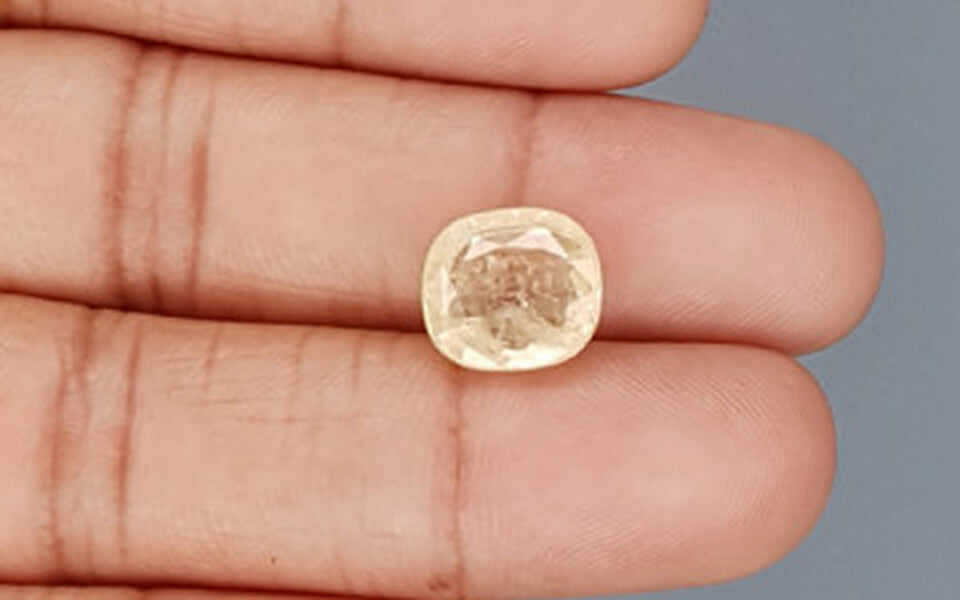 Yellow Sapphire - 7.89 Carats