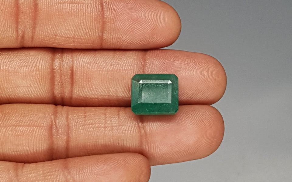 Emerald - 10.89 Carats