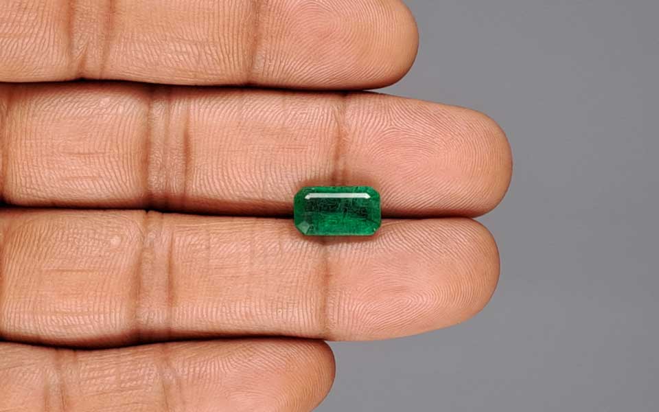Emerald - 2.89 Carats