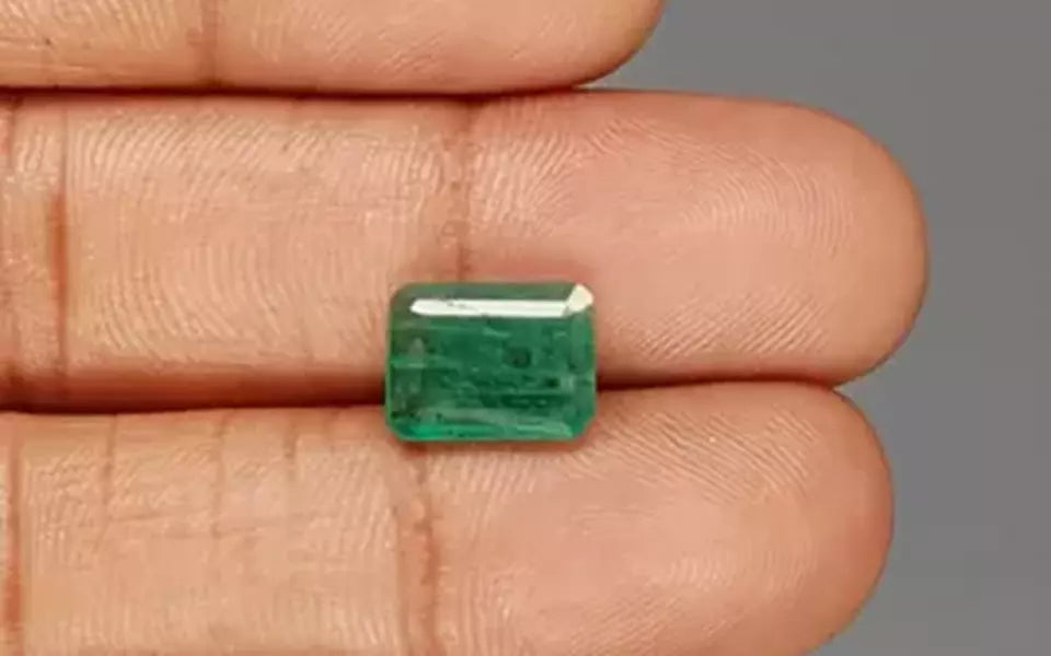 Emerald - 2.90 Carats