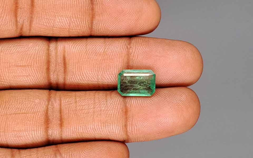 Emerald - 3.04 Carats