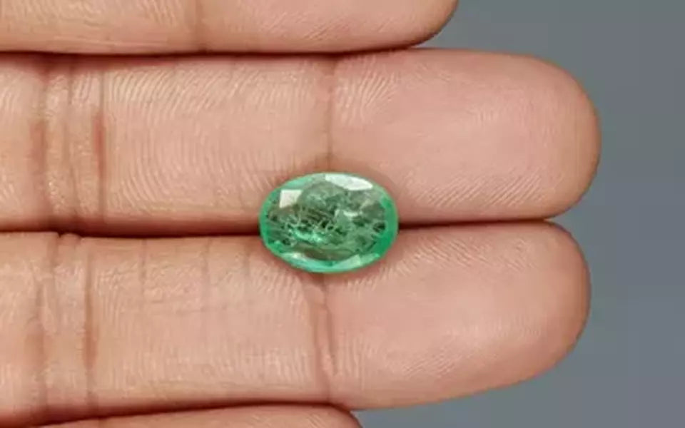 Emerald - 3.30 Carats