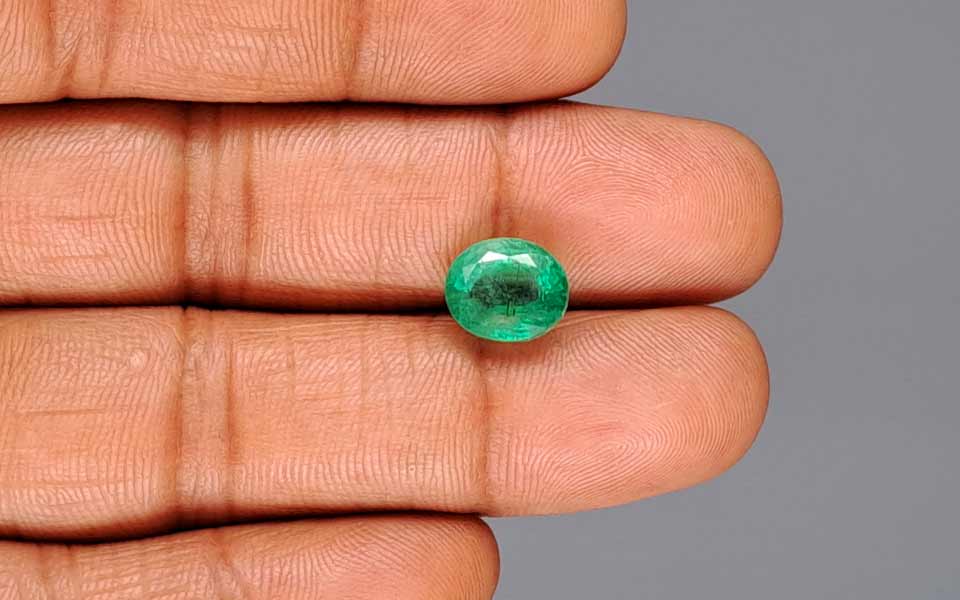 Emerald - 3.69 Carats