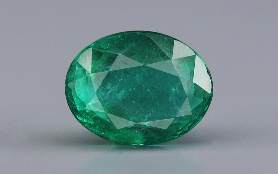 Emerald - 3.70 Carats